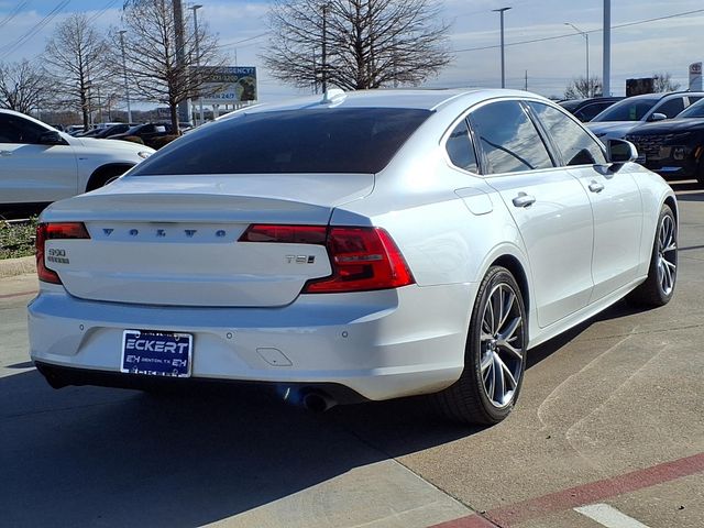 2019 Volvo S90 Momentum
