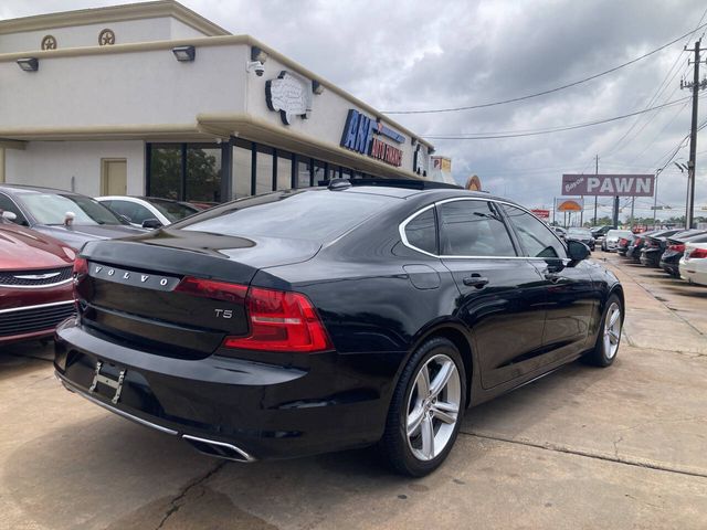 2019 Volvo S90 Momentum