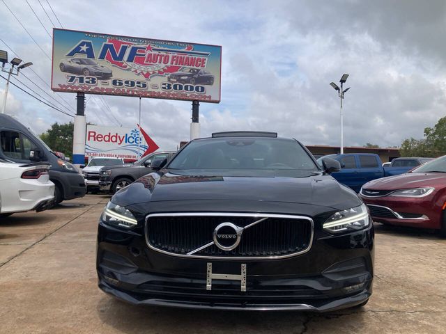 2019 Volvo S90 Momentum