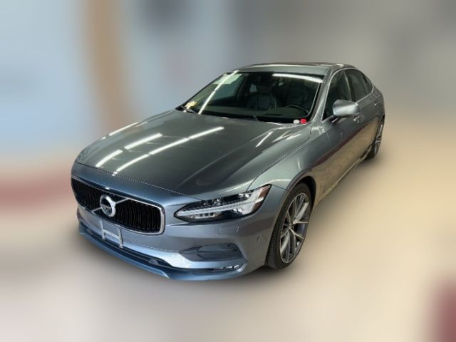 2019 Volvo S90 Momentum