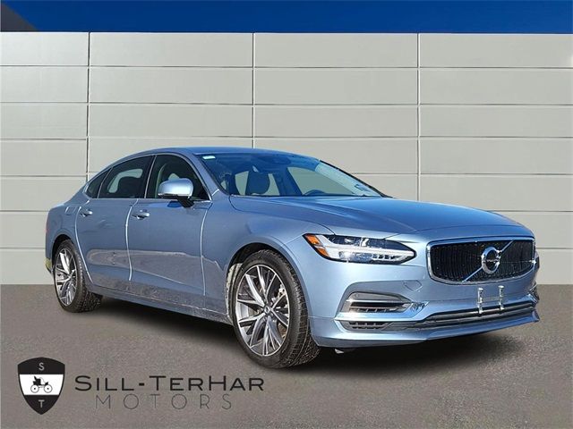 2019 Volvo S90 Momentum