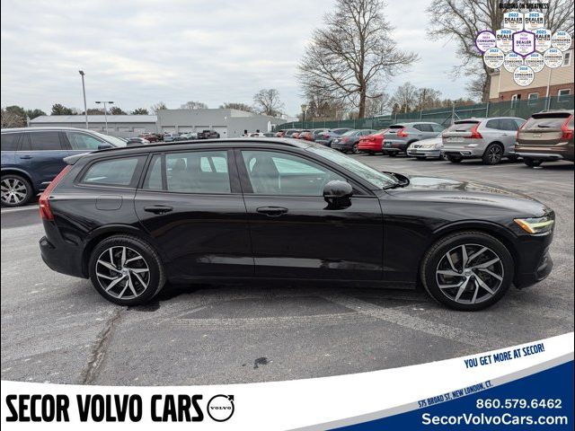 2019 Volvo V60 Momentum