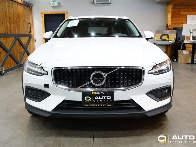 2019 Volvo V60 Cross Country Base