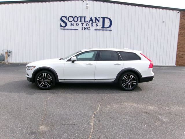 2019 Volvo V90 Cross Country Base