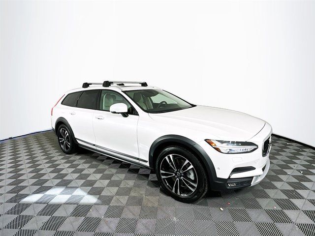 2019 Volvo V90 Cross Country Base