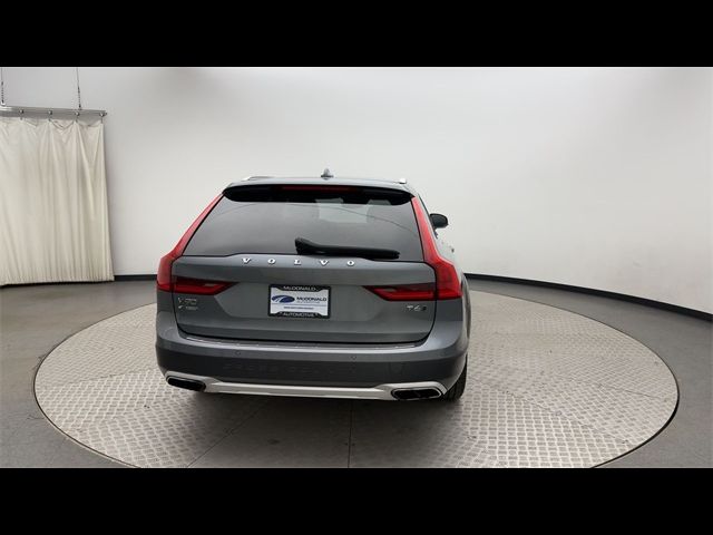 2019 Volvo V90 Cross Country Base