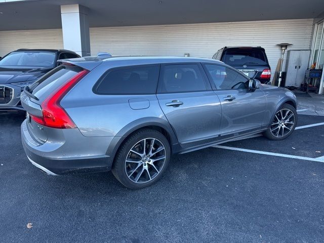 2019 Volvo V90 Cross Country Base