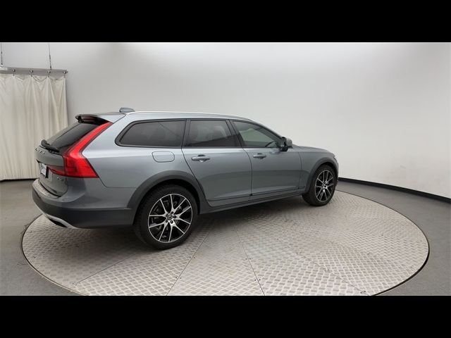 2019 Volvo V90 Cross Country Base