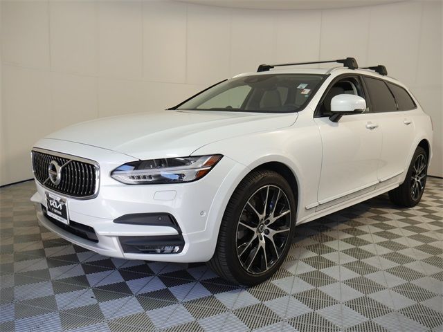 2019 Volvo V90 Cross Country Base