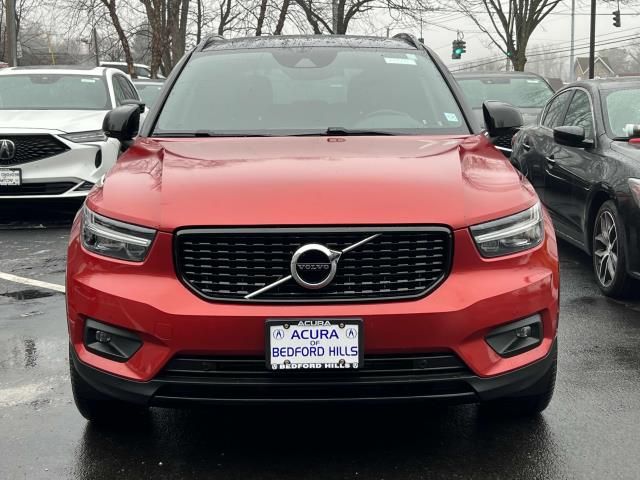 2019 Volvo XC40 R-Design