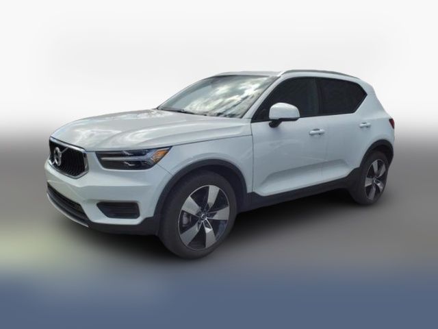 2019 Volvo XC40 Momentum