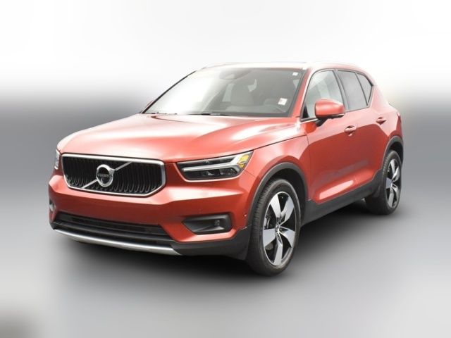 2019 Volvo XC40 Momentum