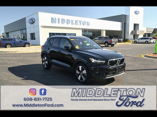 2019 Volvo XC40 Momentum