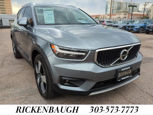 2019 Volvo XC40 Momentum