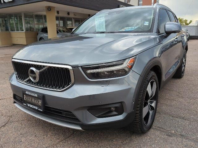 2019 Volvo XC40 Momentum