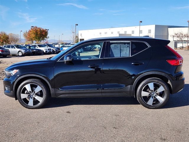 2019 Volvo XC40 Momentum