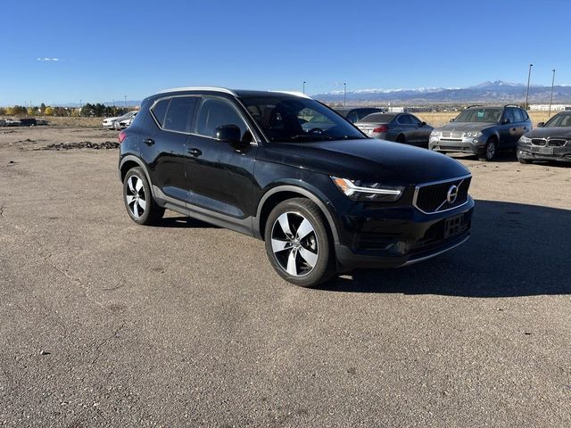 2019 Volvo XC40 Momentum