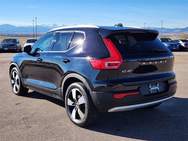 2019 Volvo XC40 Momentum