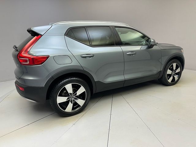 2019 Volvo XC40 Momentum