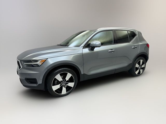 2019 Volvo XC40 Momentum