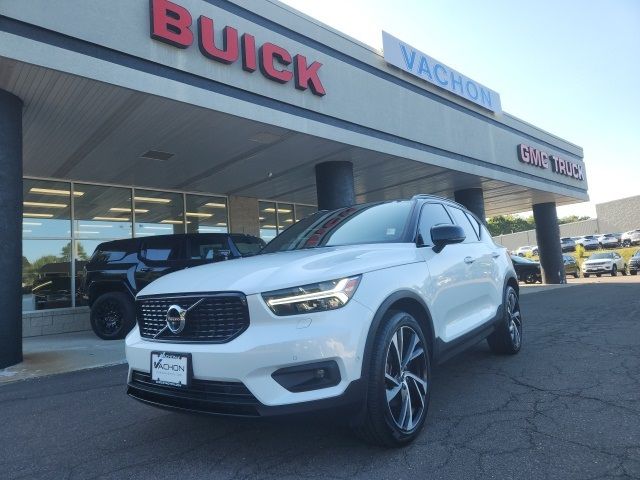 2019 Volvo XC40 R-Design