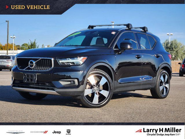 2019 Volvo XC40 Momentum