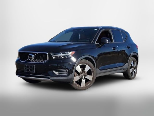 2019 Volvo XC40 Momentum