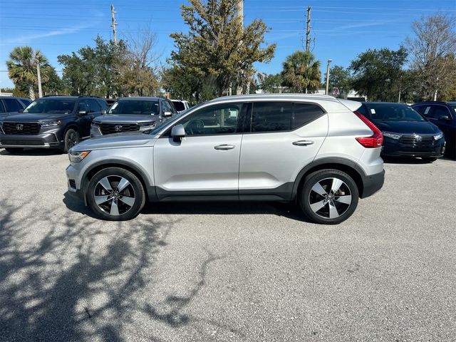 2019 Volvo XC40 Momentum