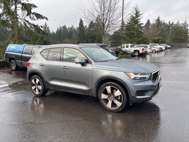 2019 Volvo XC40 Momentum