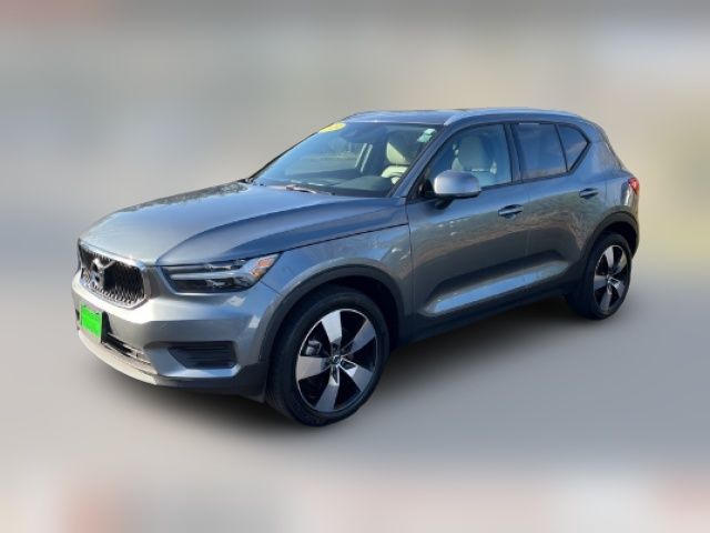 2019 Volvo XC40 Momentum