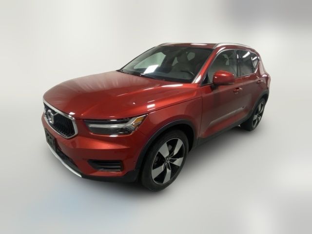 2019 Volvo XC40 Momentum