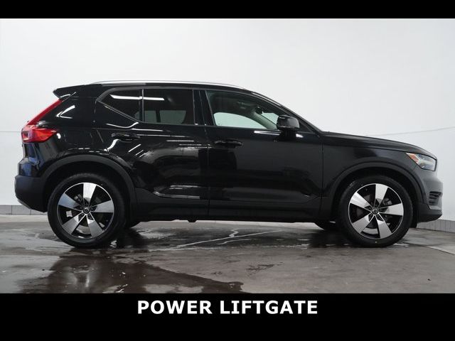 2019 Volvo XC40 Momentum