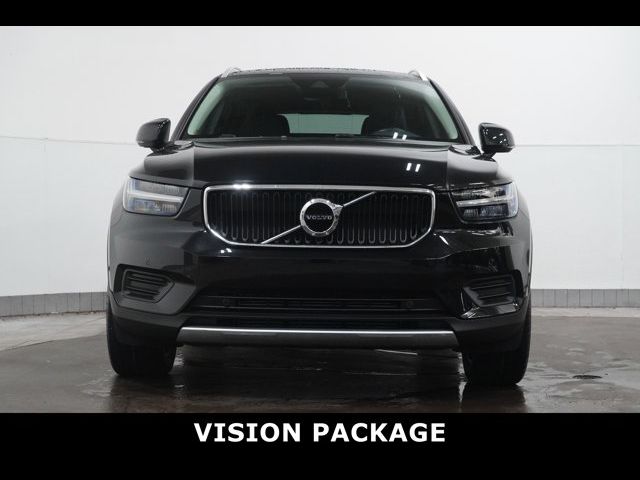 2019 Volvo XC40 Momentum