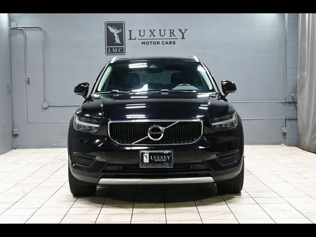 2019 Volvo XC40 Momentum