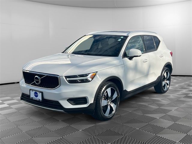 2019 Volvo XC40 Momentum