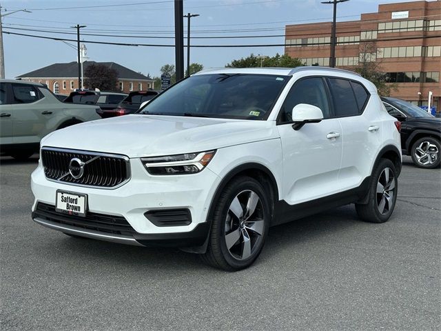 2019 Volvo XC40 Momentum