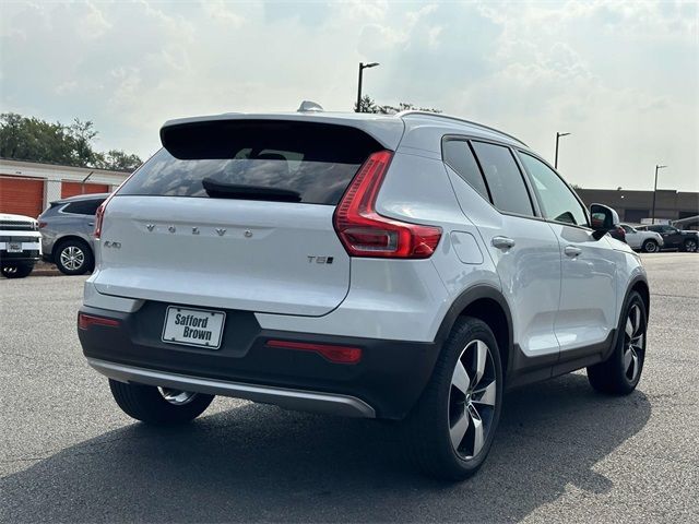 2019 Volvo XC40 Momentum