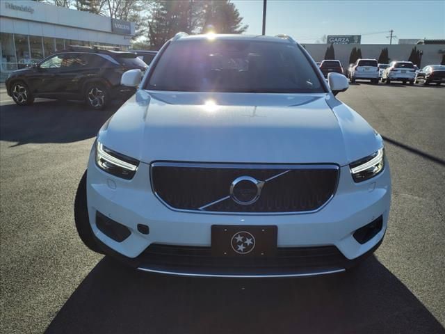 2019 Volvo XC40 Momentum