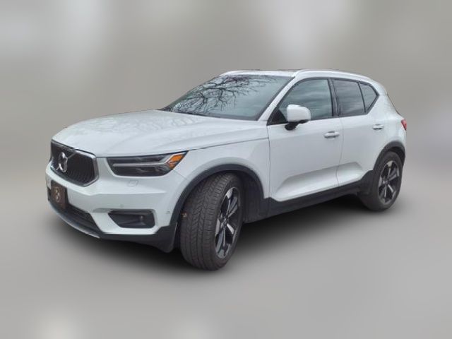 2019 Volvo XC40 Momentum