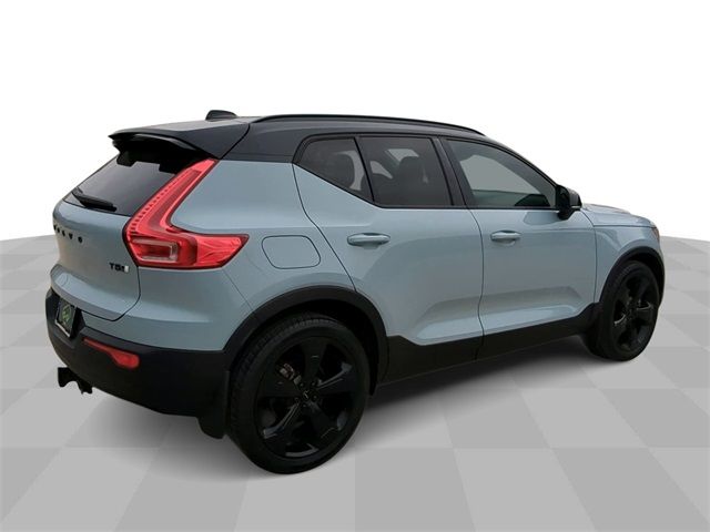 2019 Volvo XC40 Momentum