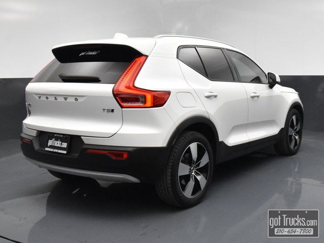 2019 Volvo XC40 Momentum