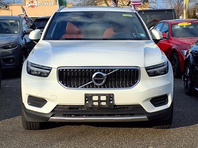 2019 Volvo XC40 Momentum