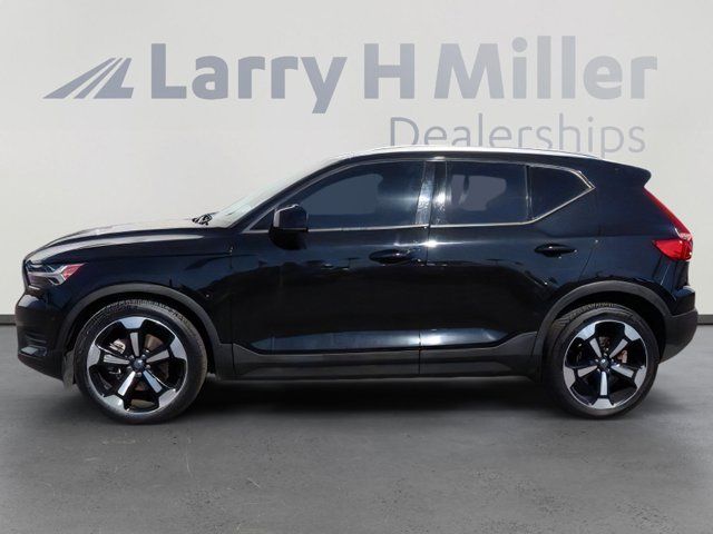 2019 Volvo XC40 Momentum