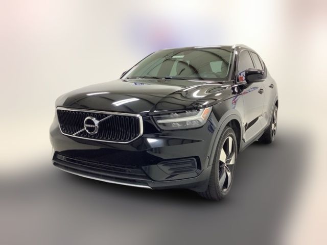 2019 Volvo XC40 Momentum