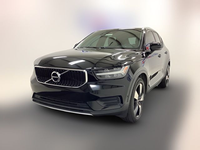 2019 Volvo XC40 Momentum