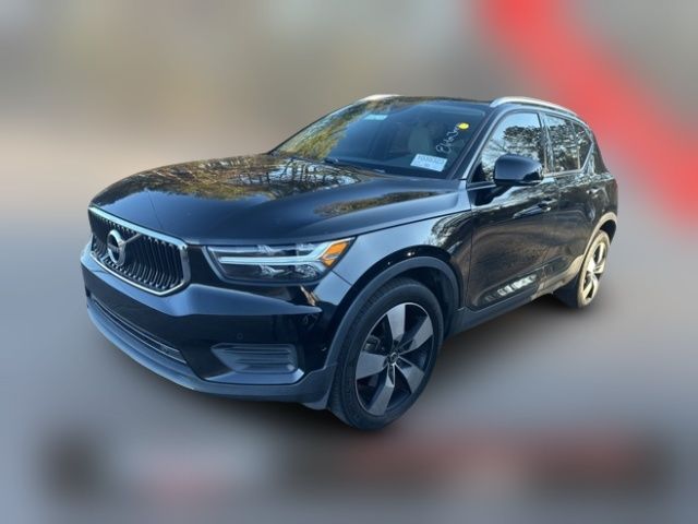 2019 Volvo XC40 Momentum