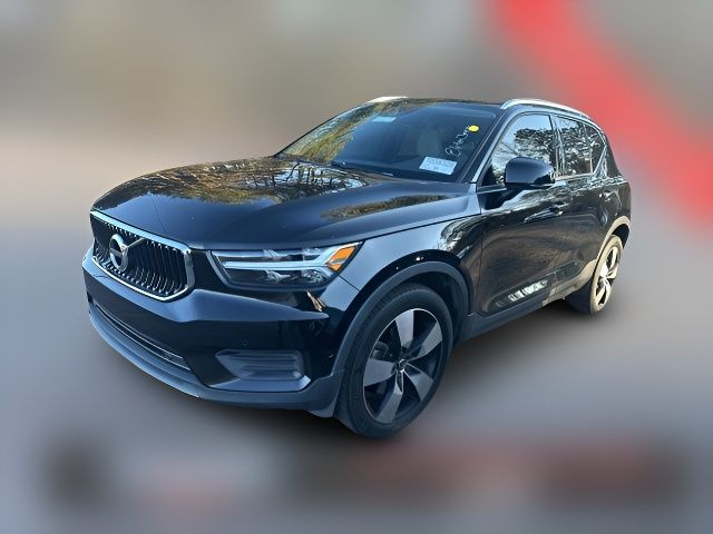 2019 Volvo XC40 Momentum