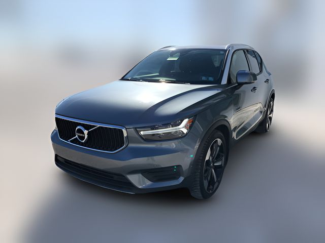 2019 Volvo XC40 Momentum