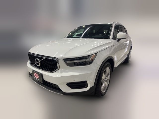 2019 Volvo XC40 Momentum