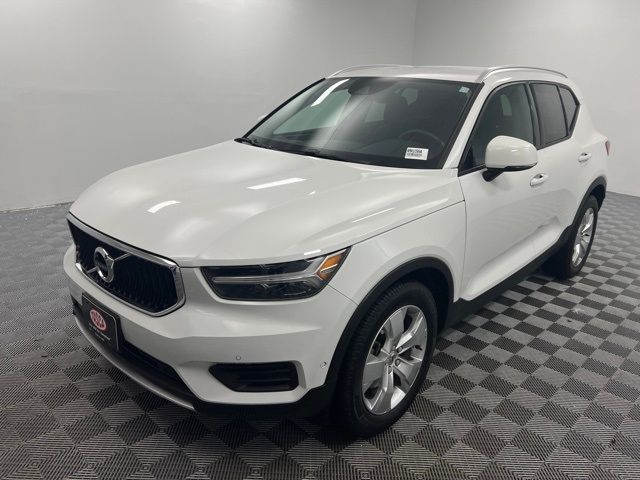 2019 Volvo XC40 Momentum